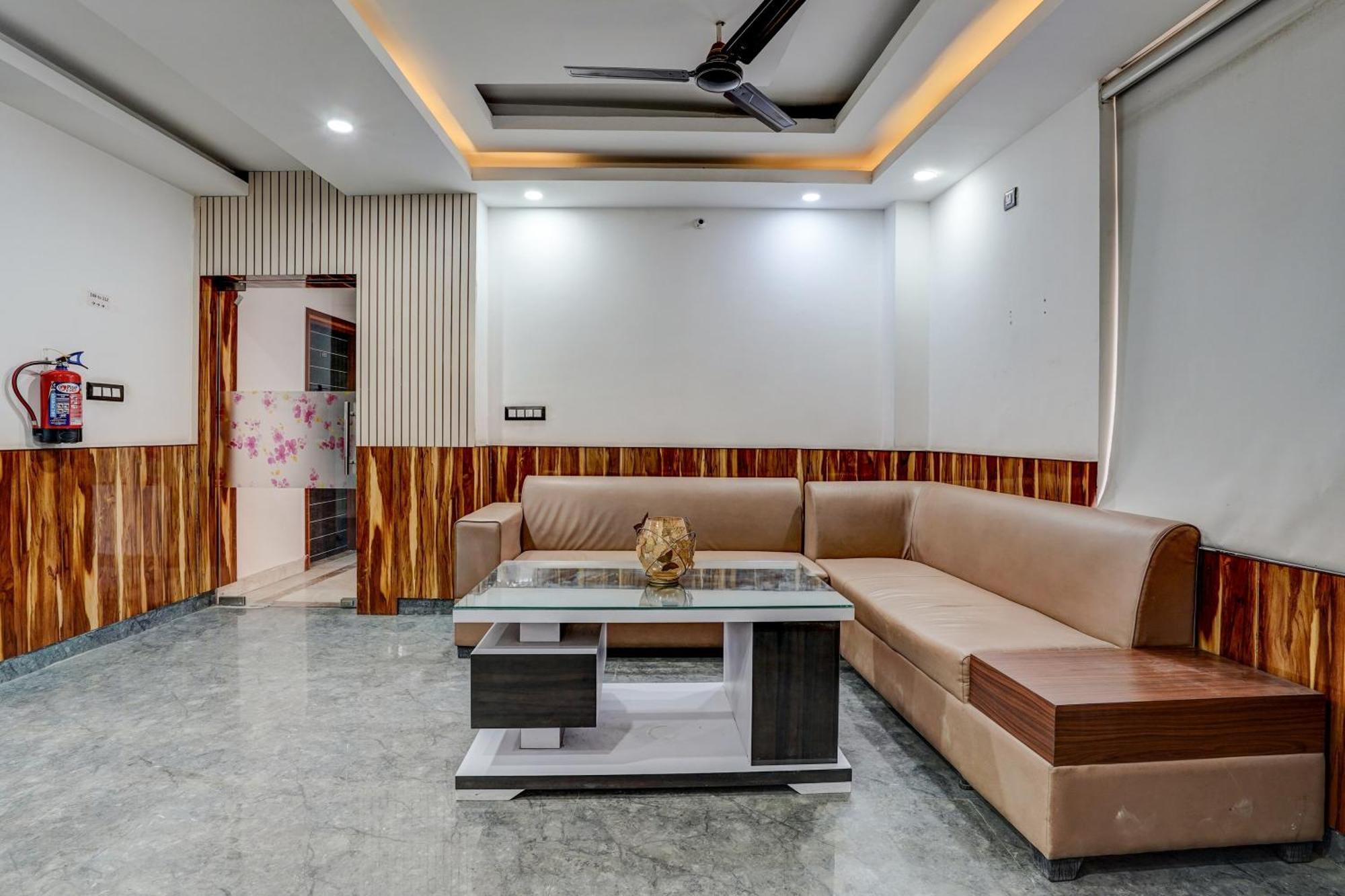 Hotel Hight Krone A Family Hotel Near Igi Airport Delhi Nueva Delhi Exterior foto
