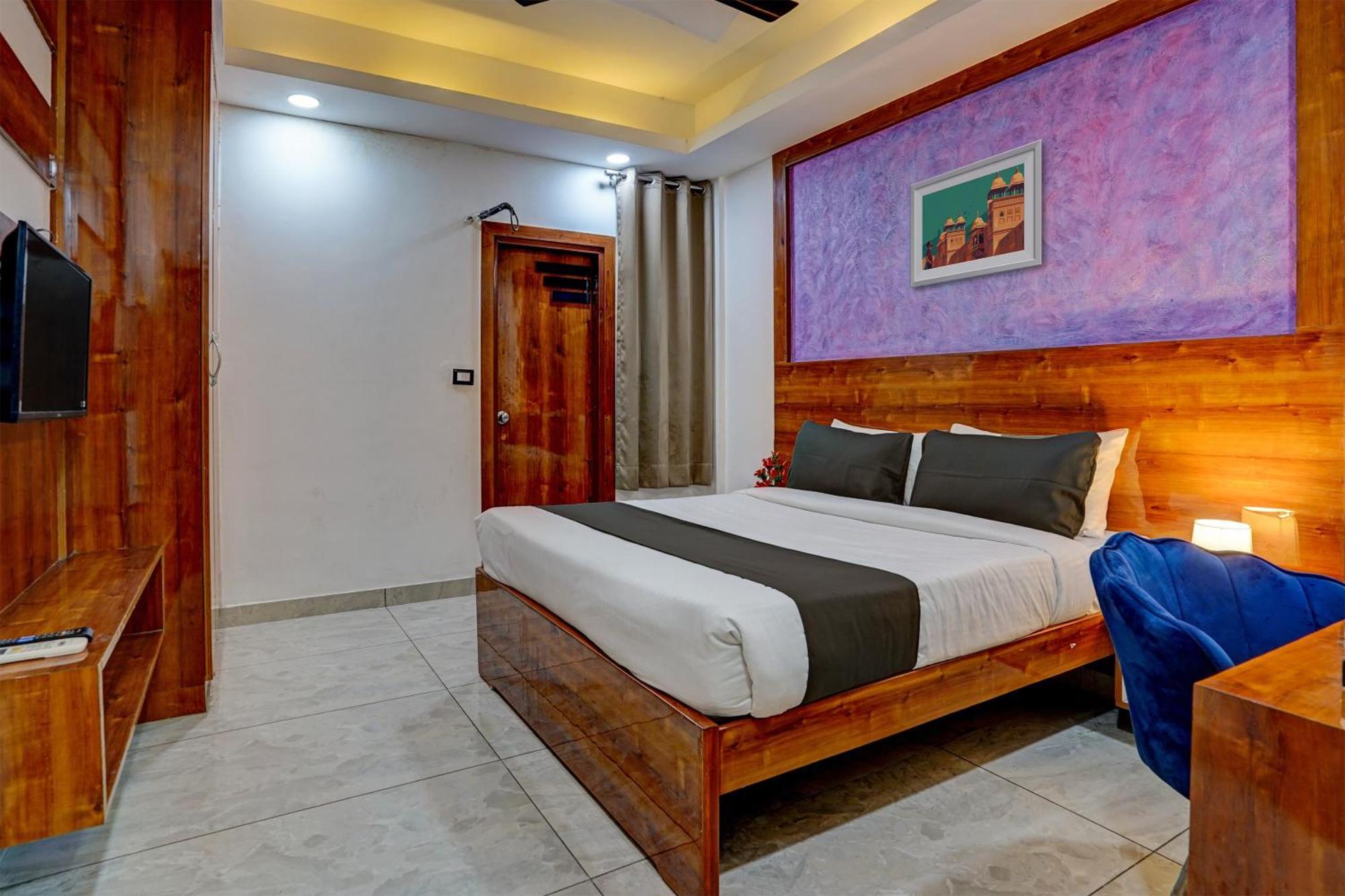 Hotel Hight Krone A Family Hotel Near Igi Airport Delhi Nueva Delhi Exterior foto