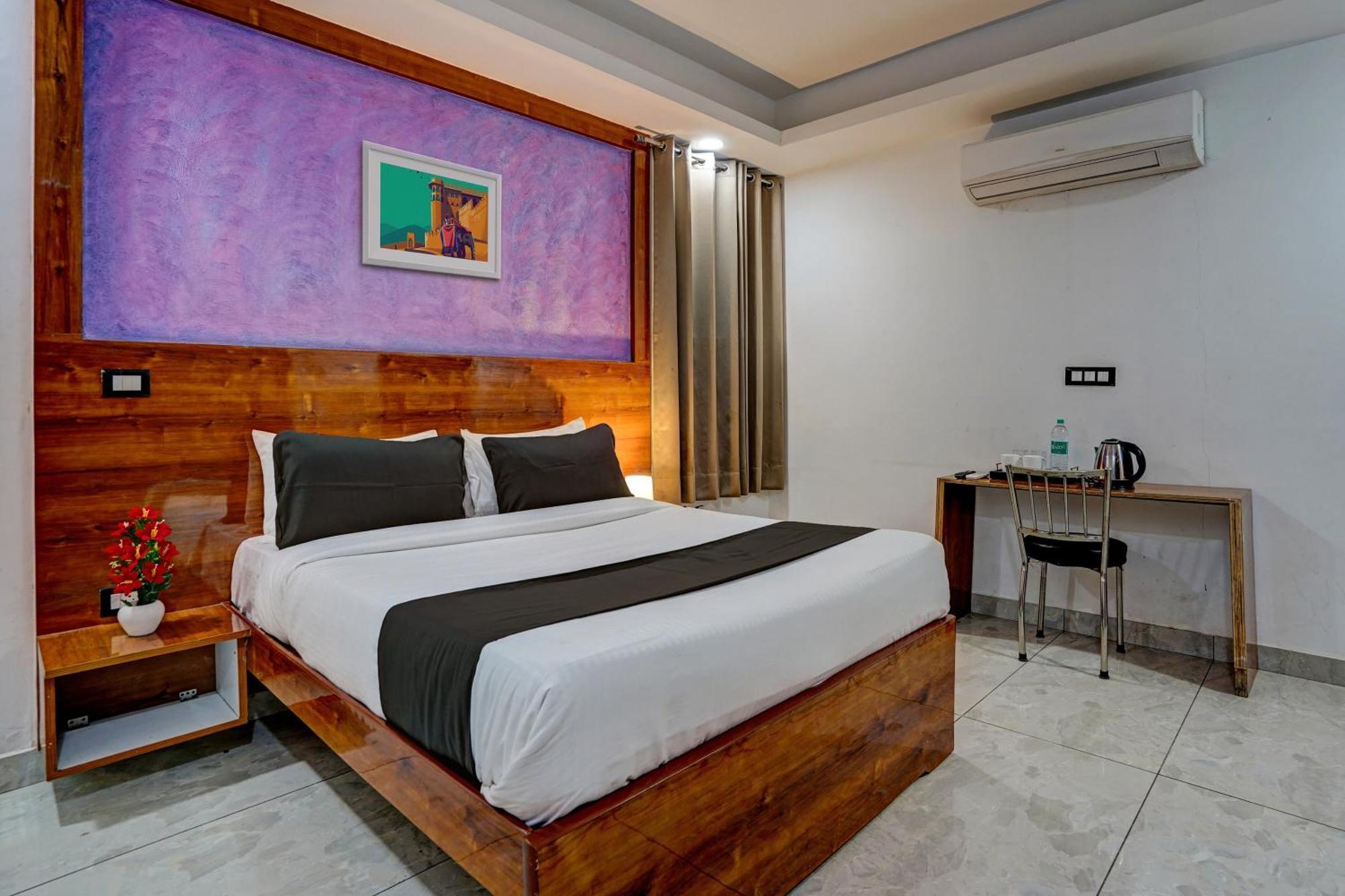 Hotel Hight Krone A Family Hotel Near Igi Airport Delhi Nueva Delhi Exterior foto