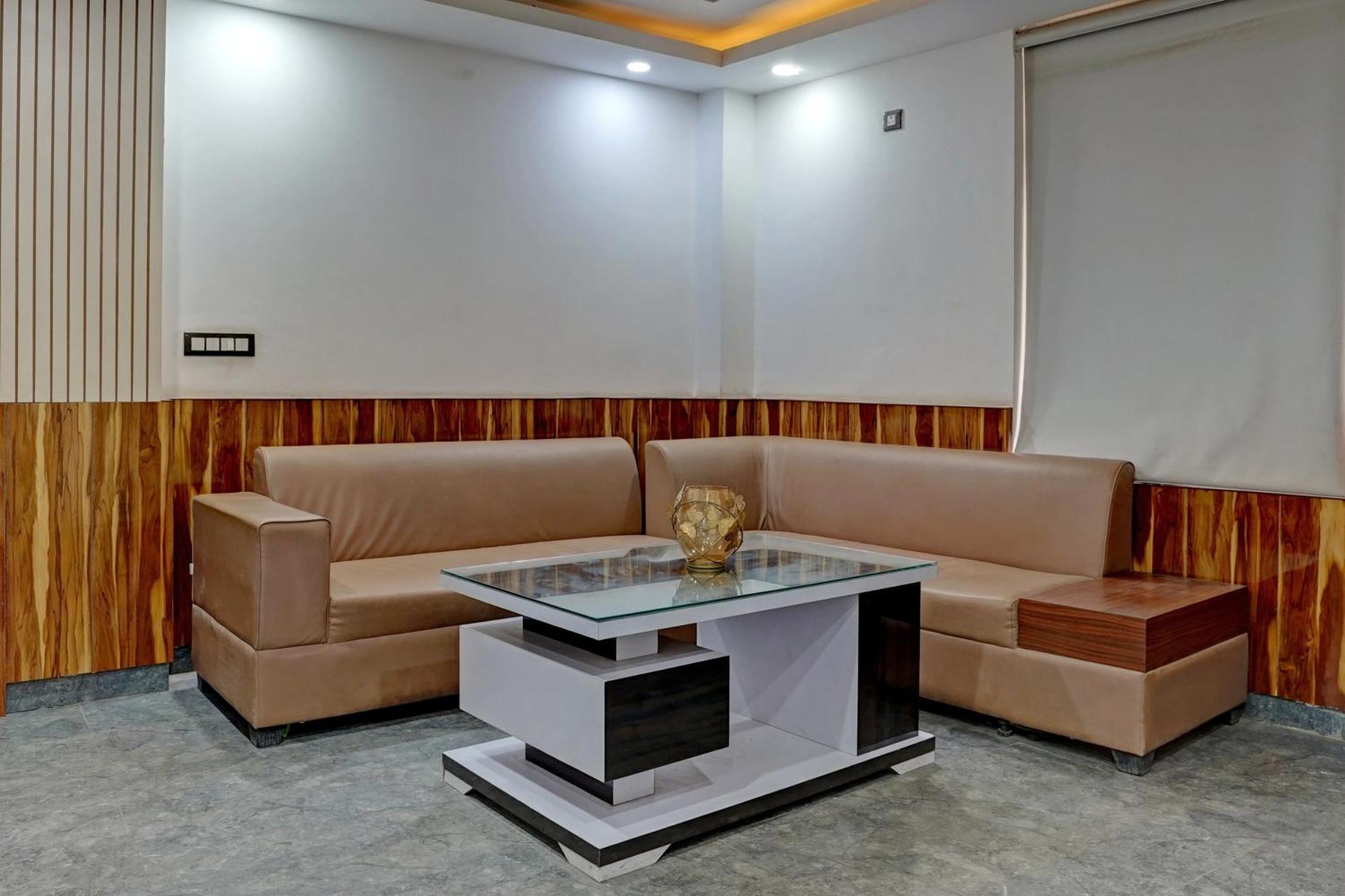 Hotel Hight Krone A Family Hotel Near Igi Airport Delhi Nueva Delhi Exterior foto
